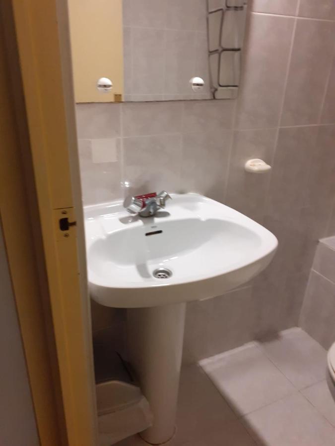 Pension Fonda Suiza Reus Exterior foto