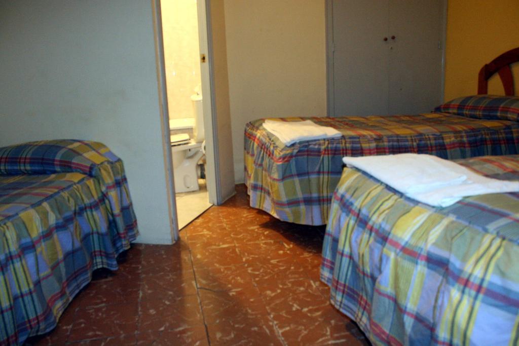 Pension Fonda Suiza Reus Quarto foto