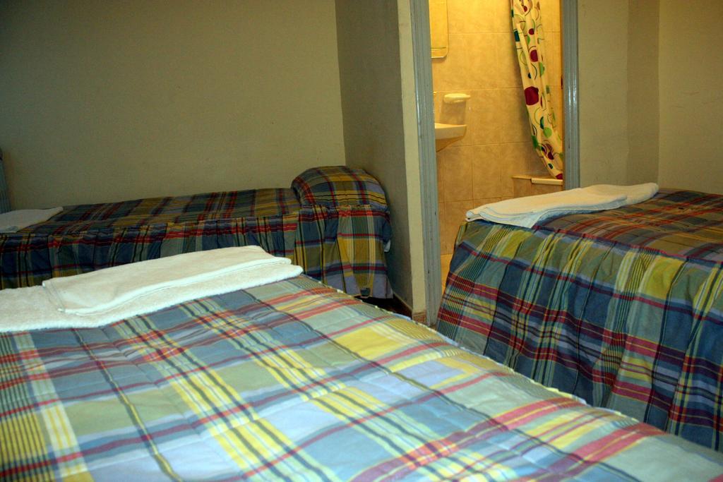 Pension Fonda Suiza Reus Quarto foto