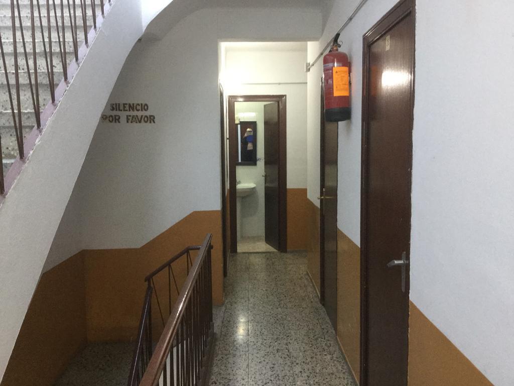 Pension Fonda Suiza Reus Exterior foto