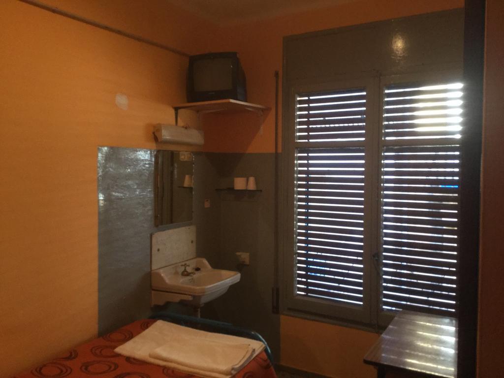 Pension Fonda Suiza Reus Exterior foto