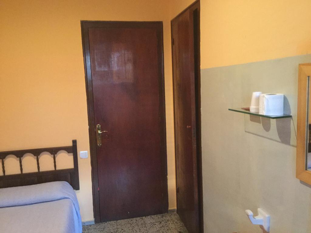 Pension Fonda Suiza Reus Exterior foto