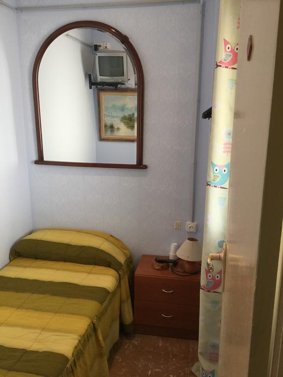 Pension Fonda Suiza Reus Exterior foto